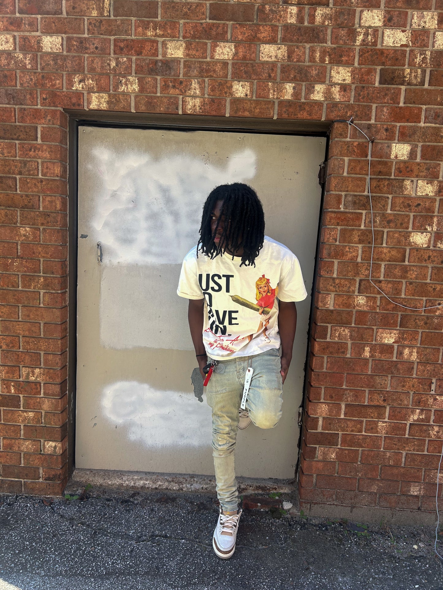 Crème Bag Girl Tee